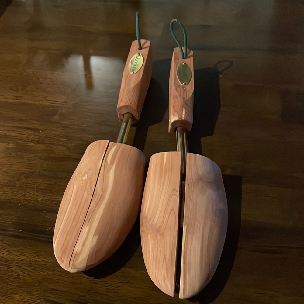 Large men’s shoe stretcher